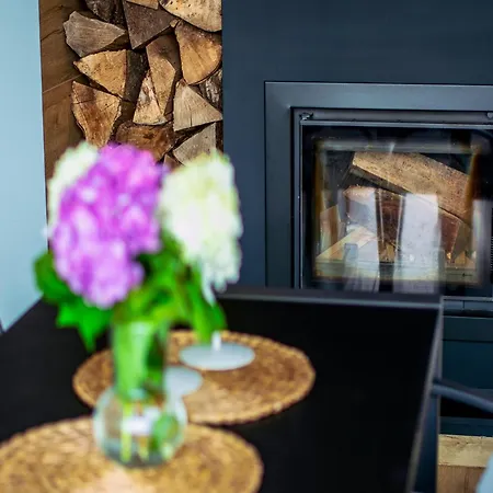 A Comfortable House In Kashubia For 8 People بيت للعطل غولوبي