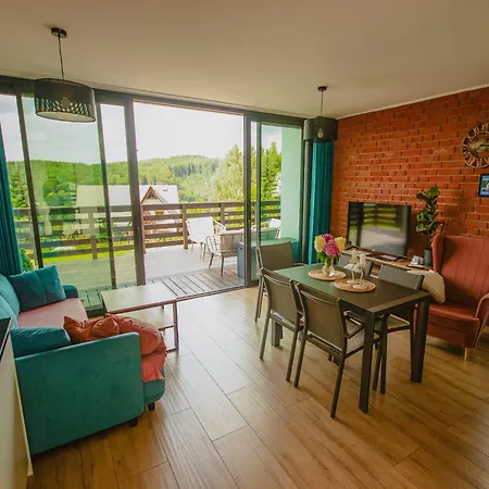 A Comfortable House In Kashubia For 8 People بيت للعطل غولوبي