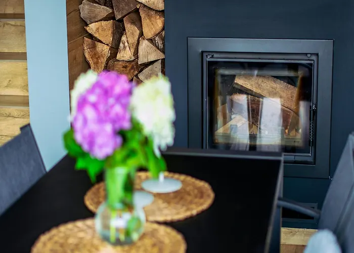 A Comfortable House In Kashubia For 8 People بيت للعطل غولوبي