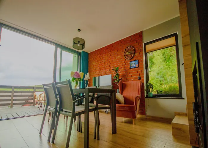 A Comfortable House In Kashubia For 8 People بيت للعطل غولوبي