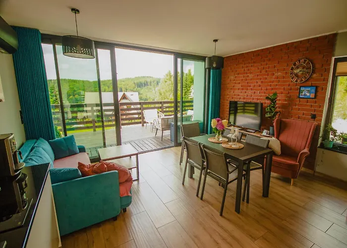 A Comfortable House In Kashubia For 8 People بيت للعطل غولوبي